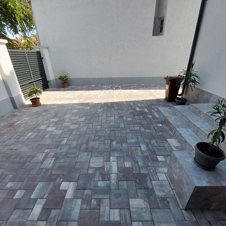 Premium Central Apartment Oradea Eksteriør bilde